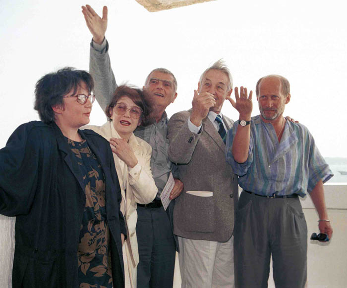 Agnieszka Holland, Andrzej Wajda, Wojciech Pszoniak, Janusz Morgenstern, Krystyna Zachwatowicz after the premiere of Korczak, Cannes Film Festival, 1990 . photo: Jerzy Kośnik / Forum